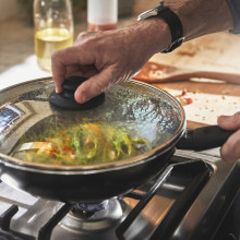 HEMLAGAD مقلاة عميقة مع غطاء, مانع للالتصاق أسود, 28 سم