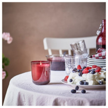 STÖRTSKÖN شمعة معطرة في كأس, توت/أحمر, 50 س
