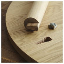 STOCKHOLM 2025 طاولة, قشرة سنديان/قشرة سنديان, 115 سم