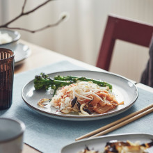 GLADELIG صحن, رمادي, 25 سم