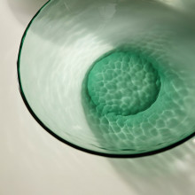STRANDKRABBA صحن عميق, زجاج/أخضر, 19 سم