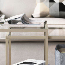 VITTSJÖ مجموعة طاولات، طقم من 2, بيج فاتح/زجاج, 90x50 سم